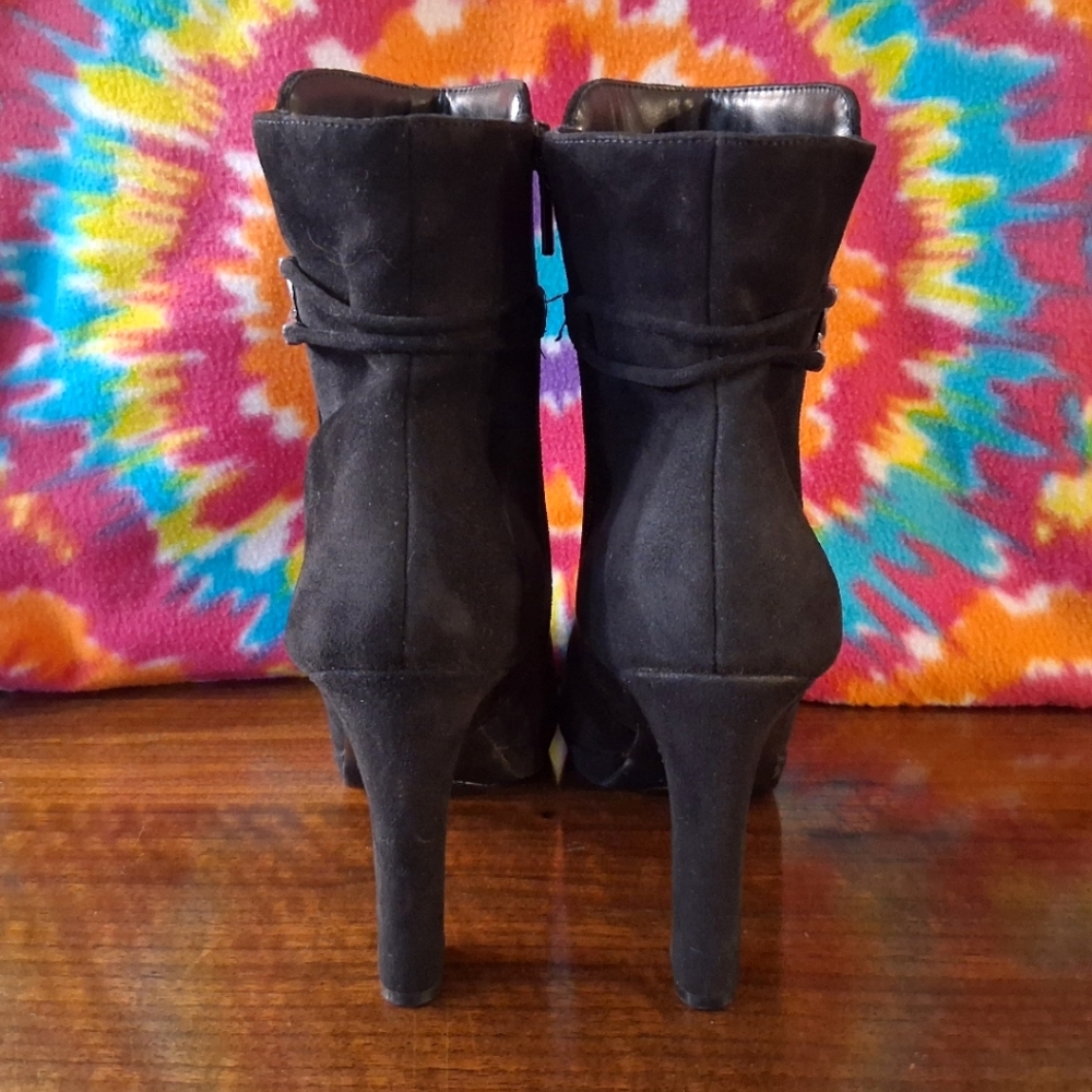 Impo Black Suede Leather Ankle Boots Side Zipper Heeled Silver Buckle Accent 10 - Picture 5 of 14